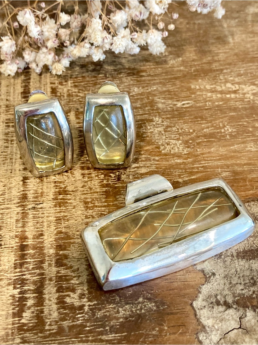 Atomic Age MCM Silverplate Rectangular Resin & Wire Clip on Earrings and Pendant